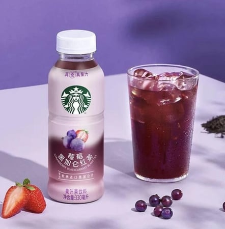 مشروب ستاربكس بنكهة الفراولة والكشمش المنعش 330m