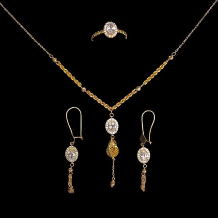 نصف طقم ذهب عيار 21 الوزن. 5.5 جرام