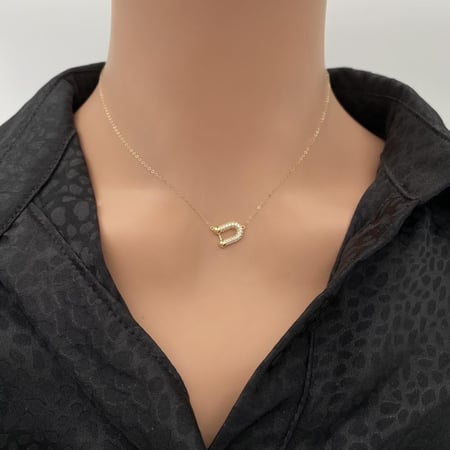 عقد ذهب عيار 18 الوزن 0.86 جرام