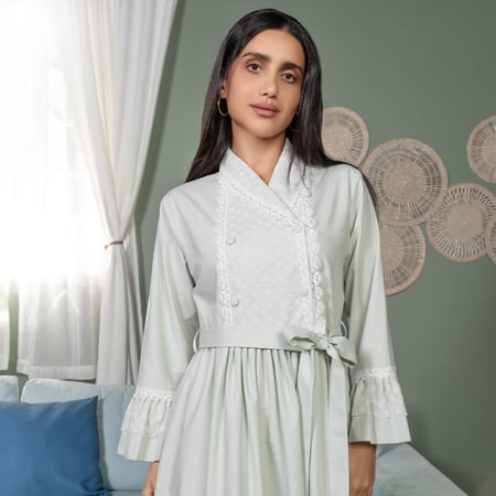 روب استقبال الولادة مريح بأكمام طويلة