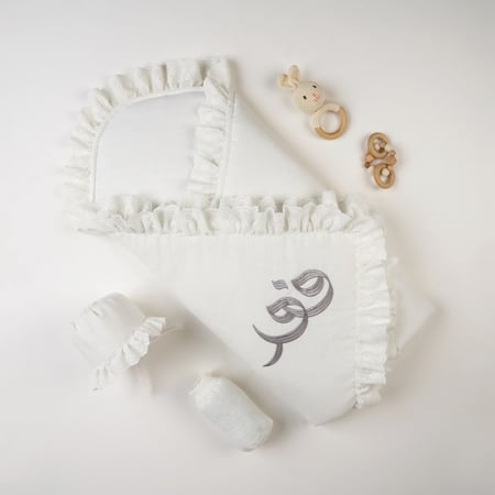 مدس استقبال مطرز بالاسم