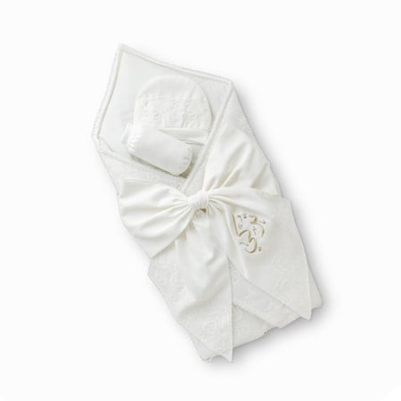 مدس استقبال مطرز بالاسم