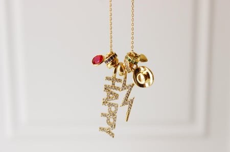 سلسلة Happy مع تعليقات مختلفه