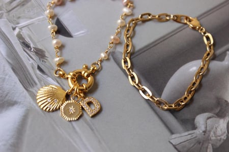 اسوره لولو مع تعليقات مختلفه