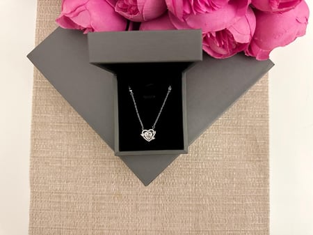 عقد قلب فضه