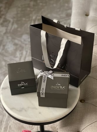 ساعة نسائية انديرا استيل بلون ذهبي