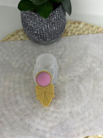 قالب الحلاو مع الفيونكة