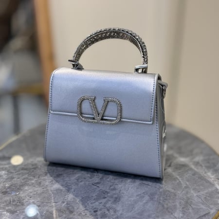 شنطة فلنتينو