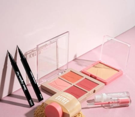 كاتيا مجموعة أدوات المكياج