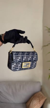 حقيبة فندي ماستر كوالتي طبق الاصل سوبر ماستر كوبي