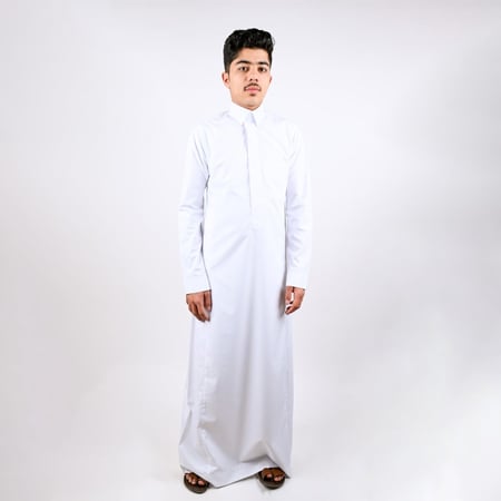 ثوب سعودي  (سحاب أبيض )