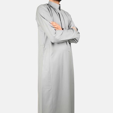 ثوب شتوي فاخر بنقشة خلية النحل تصميم عصري وألوان أنيقة