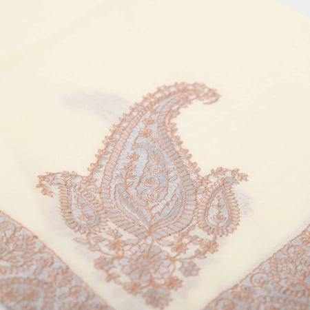 شال صوف كشميري فاخر من خيط كشمير بتصميم أنيق لفصل الشتاء