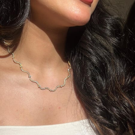 Waves gold necklace