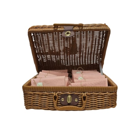 شنطة توزيعات أمشاط خشبية من قوتشي بيوتي للمناسبات