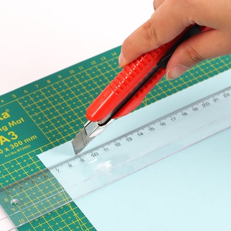 مشرط كبير FOSKA بألوان متنوعة - مقاس 18 ملم