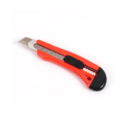 مشرط كبير FOSKA بألوان متنوعة - مقاس 18 ملم