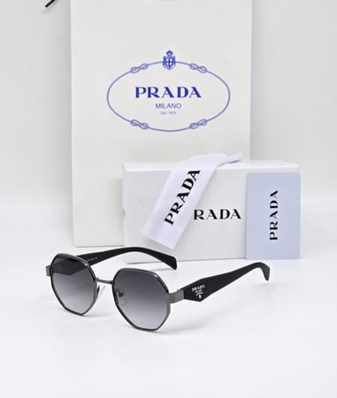 نظارة-PRADA