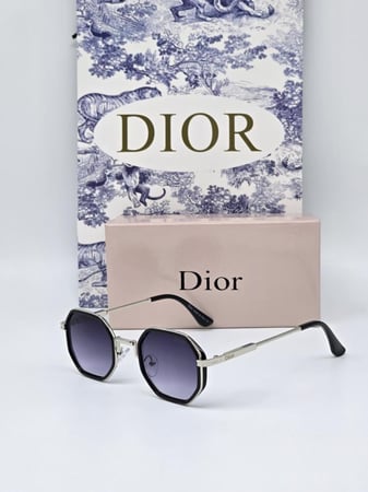 Dior-شبابي-أنيق