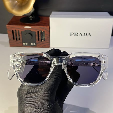 نظارة برادا شفاف ترند