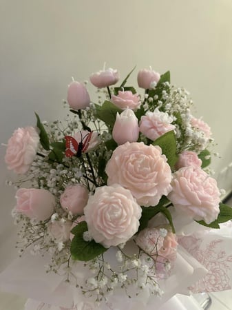 باقه  ورد بالشمع