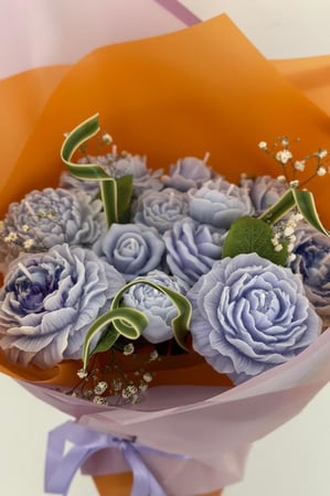 ورد بالشمع المعطر