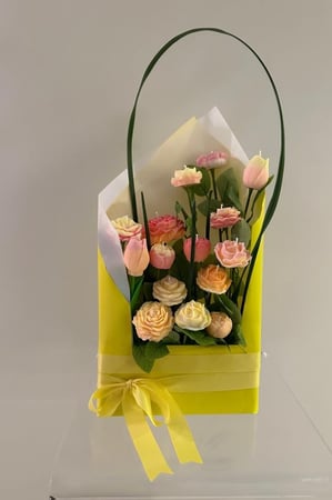 باقه ورد بالشمع المعطر