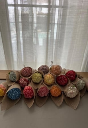 توزيعات ورد بالشمع