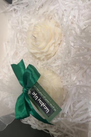 توزيعات ورد بالشمع لليوم الوطني