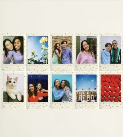 أفلام Fujifilm Instax Mini مع اطار الحفلات