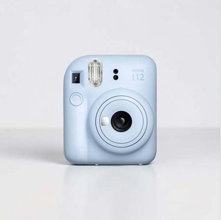 كاميرا Fujifilm Instax Mini 12 باللون الازرق