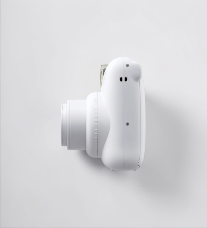 كاميرا Fujifilm Instax Mini 12 باللون الابيض