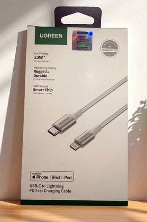 يوغرين UGREEN - كيبل شحن سريع USB-C إلى Lightning - قدرة 20 واط 1m