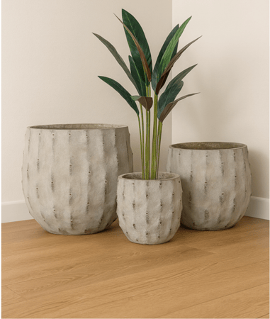 أواني زهور سيراميك مُضلّعة رمادية - طقم من 3 أحجام