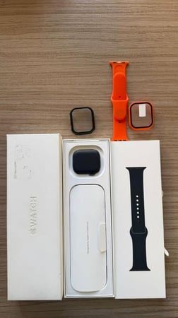 ساعة ابل الاصدار ١٠ - مستعمل