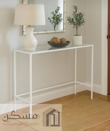 مدخل كونسول بشكل انيق بسطح زجاج وقاعدة حديد