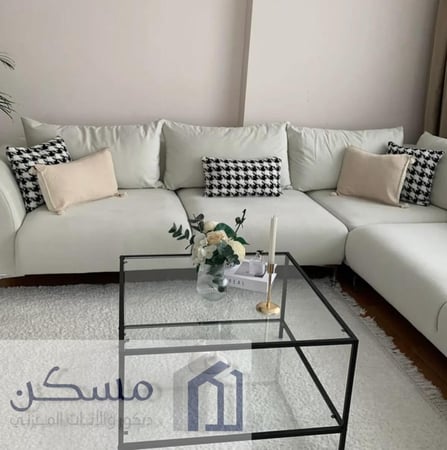 طاولة وسطية حديد بسطح زجاج