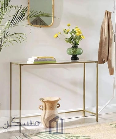 مدخل كونسول بشكل انيق بسطح زجاج وقاعدة حديد