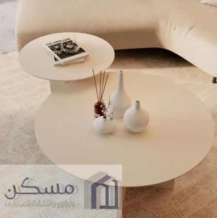 طقم طاولات خشب يتكون من طاولة وسطية وطاولة جانبية