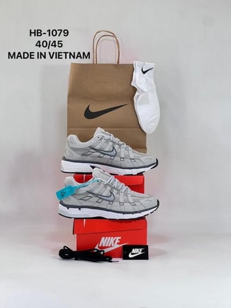 حذاء رجالي من ماركة نايك NIKE
