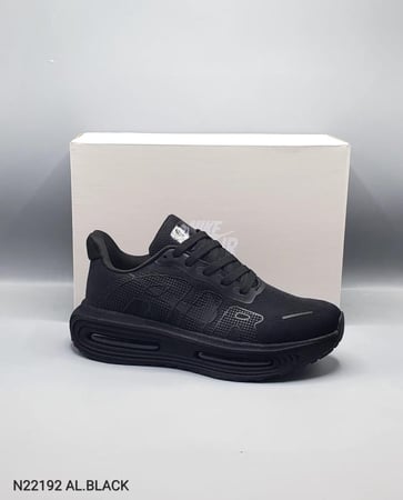 نايكي فوميرو بريميوم