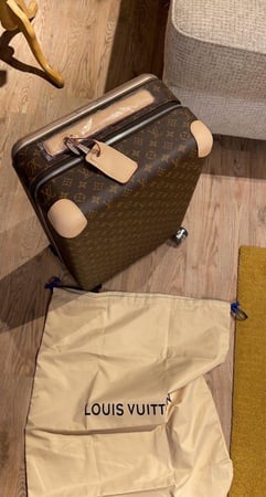 شنطة سفر لويس فيتون