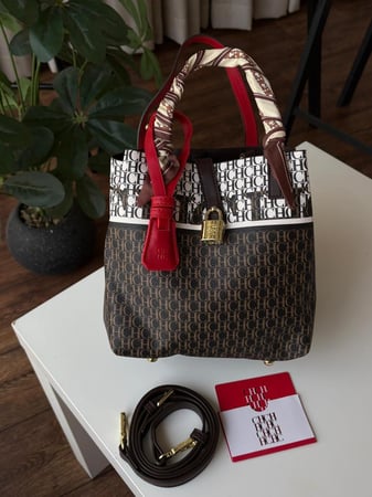 تشكيلة شنط SH النسائية الفاخرة – اختاري ستايلك