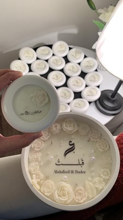 شمعه حلقه دائره كتابه داخل الشمعه