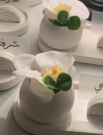 أطقم ضيافة  بيج مع اكريلك