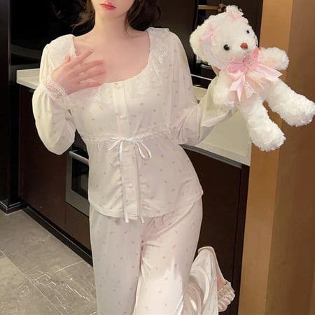 بيجاما ناعمة وباردة بطبعات الزهور الناعمة-اكمام (ميدي)