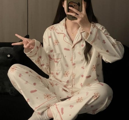 بيجاما الدبدوب الكيوت مع طبعات أنثوية