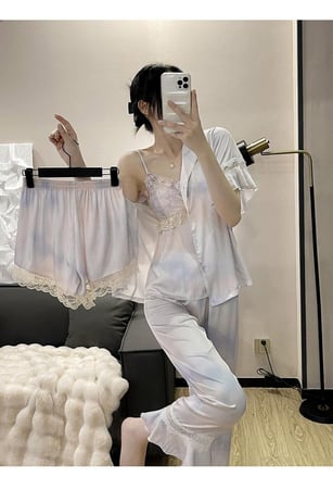 بيجاما الأنوثة من الساتان والدانتيل الفاخر -4 قطع