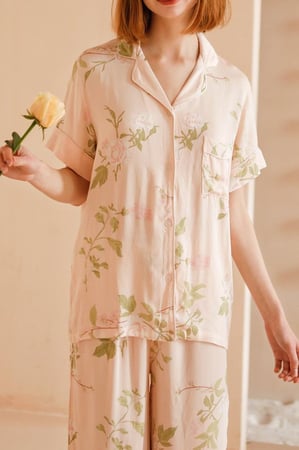 بيجاما بطبعات الورد الأنيق من قماش الفيسكوز البارد-A16