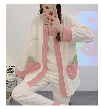 بيجاما الفراولة الأنيقة من الألياف مكونة من 3 قطع